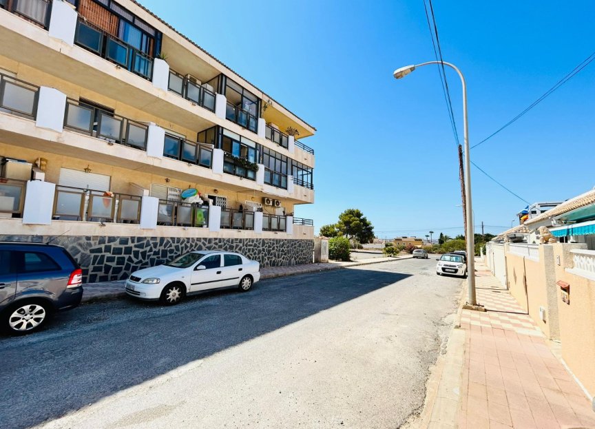 Resale - Apartment - Torrevieja - El Chaparral