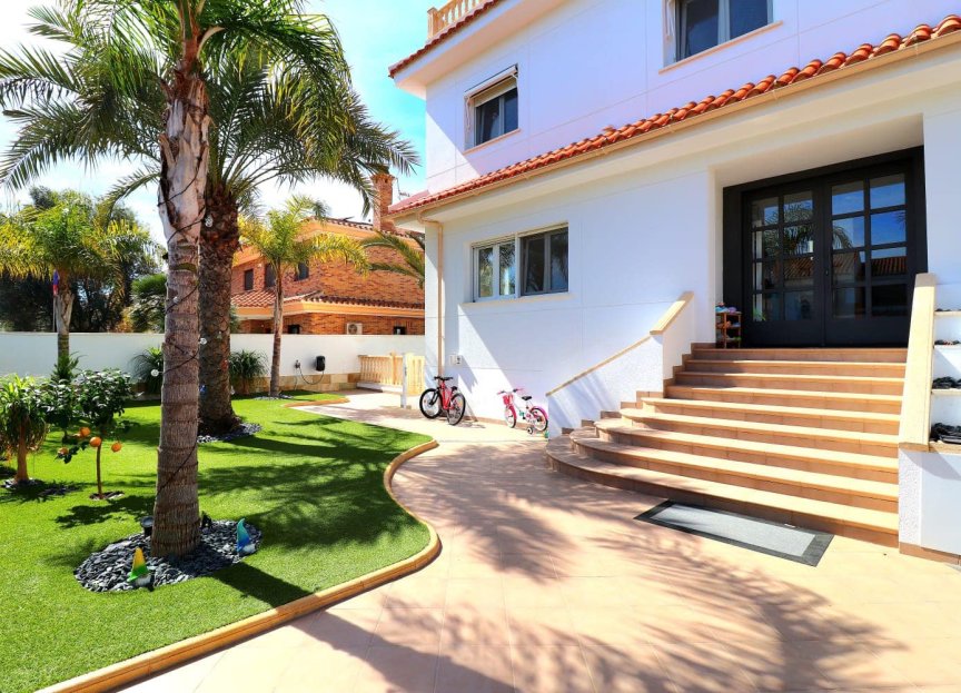 Resale - Villa - Orihuela Costa - Campoamor