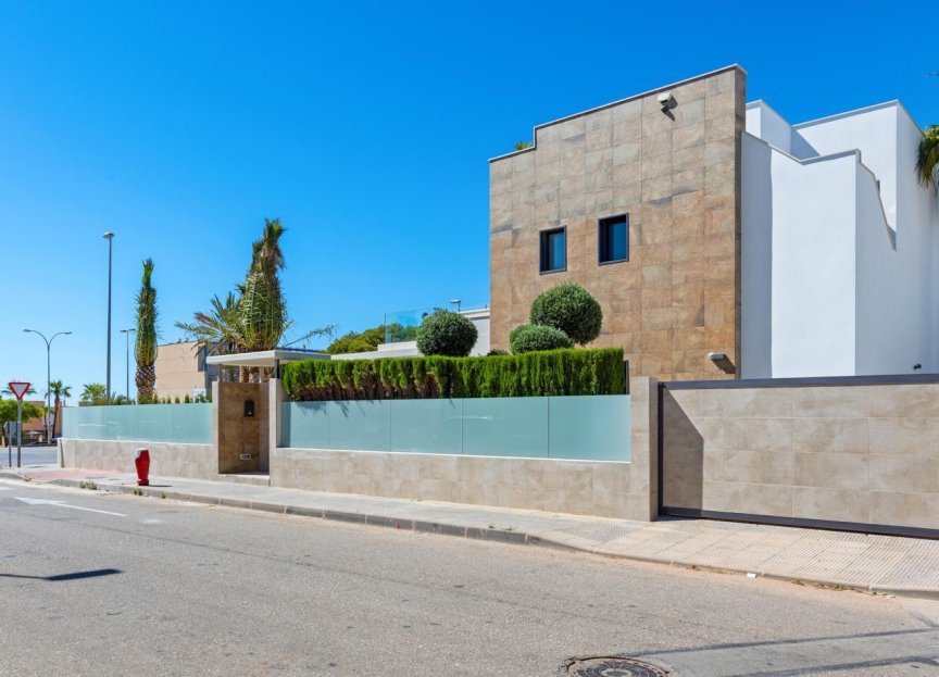 Resale - Villa - Orihuela Costa - Campoamor