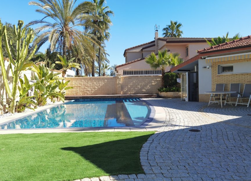 Resale - Villa - Orihuela Costa - La Zenia