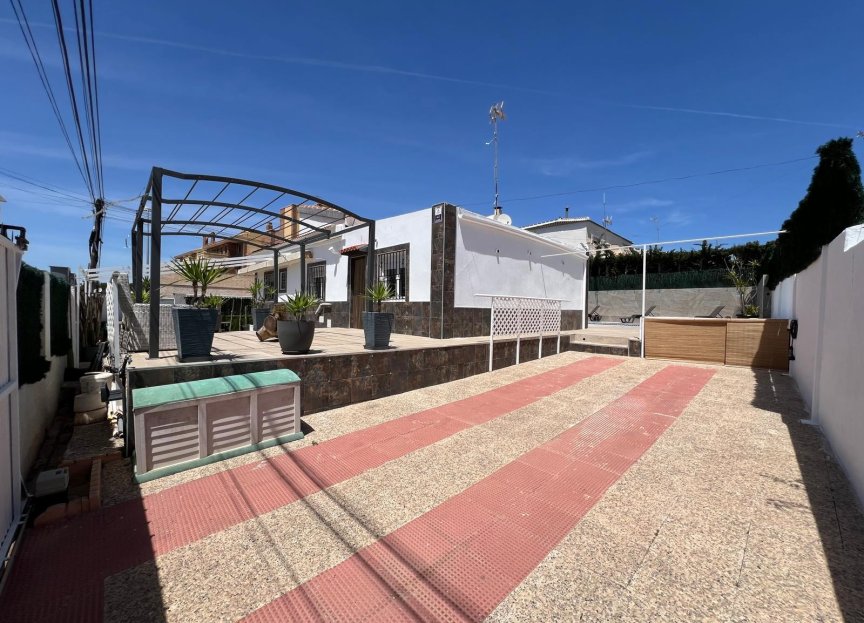 Reventa - Villa - Torrevieja - Los Balcones