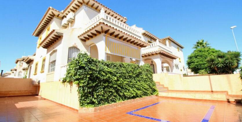 Estimated rental income for a property on the Costa Blanca?