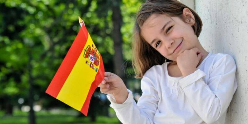 Does a child have a chance to obtain Spanish citizenship after finishing school in Spain?