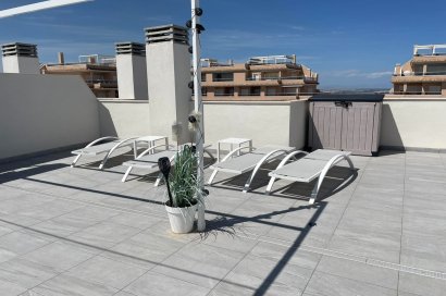 Resale - Apartment - Orihuela Costa - Villamartín