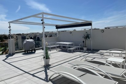 Resale - Apartment - Orihuela Costa - Villamartín