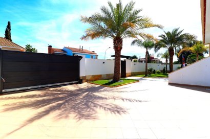 Resale - Villa - Orihuela Costa - Campoamor