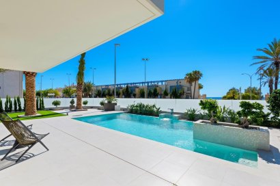 Resale - Villa - Orihuela Costa - Campoamor