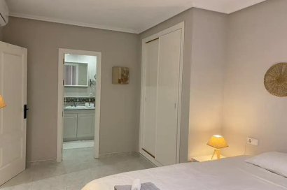 Resale - Apartment - Orihuela Costa - Campoamor