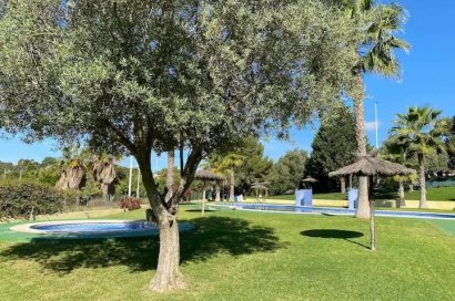 Resale - Apartment - Orihuela Costa - Campoamor