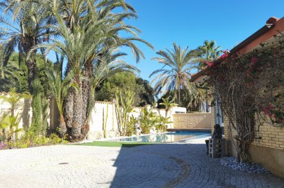 Resale - Villa - Orihuela Costa - La Zenia