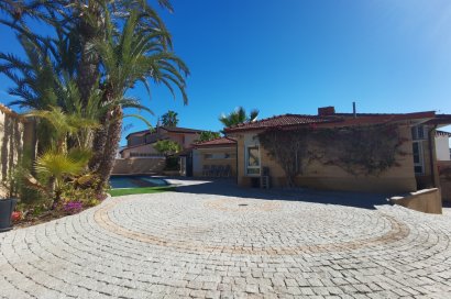 Resale - Villa - Orihuela Costa - La Zenia