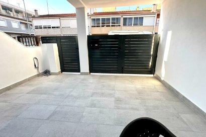 Resale - Villa - Torrevieja - Playa de los Naufragos