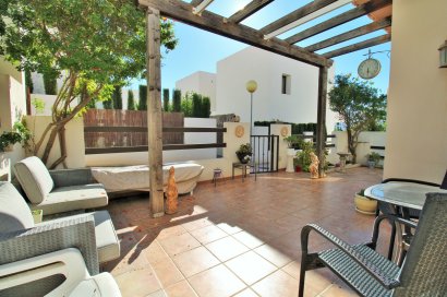 Resale - Villa - Villamartín - PAU 8