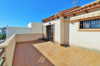 Resale - Villa - Villamartín - PAU 8