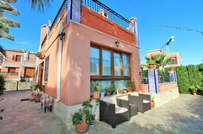 Resale - Villa - San Miguel de Salinas