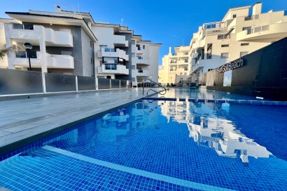 Resale - Apartment - Orihuela Costa - Villamartín