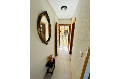 Resale - Apartment - Torrevieja - El Chaparral