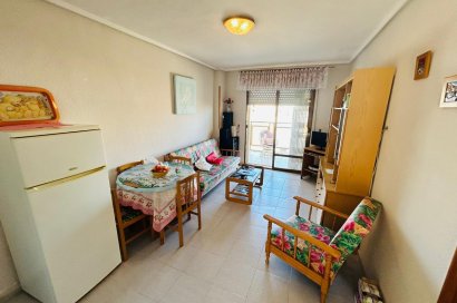 Resale - Apartment - Torrevieja - El Chaparral