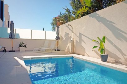 Resale - Villa - Orihuela Costa - Punta Prima