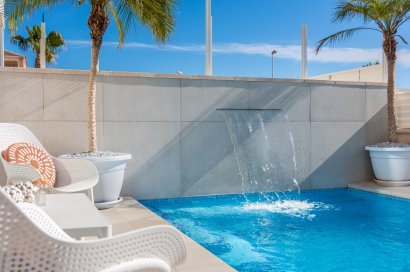 Resale - Villa - Orihuela Costa - Punta Prima