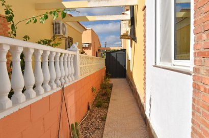 Resale - Villa - Orihuela Costa - La Florida