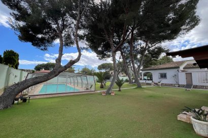 Resale - Villa - Orihuela Costa - Campoamor